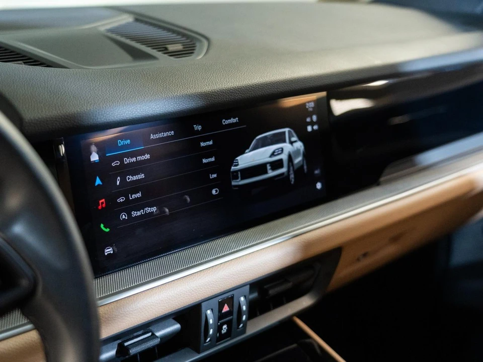 2026 Porsche 9Y0/9Y3 Cayenne - Image 21 of 28