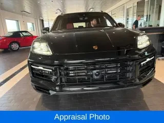 2026 Porsche 9Y0/9Y3 Cayenne - Image 21 of 31