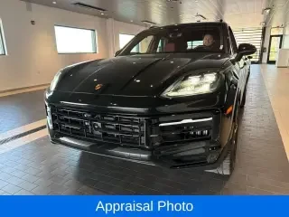 2026 Porsche 9Y0/9Y3 Cayenne - Image 13 of 31