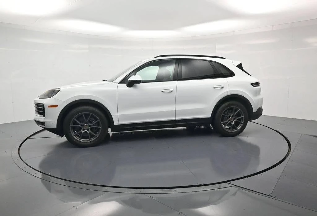 2026 Porsche 9Y0/9Y3 Cayenne - Image 2 of 5