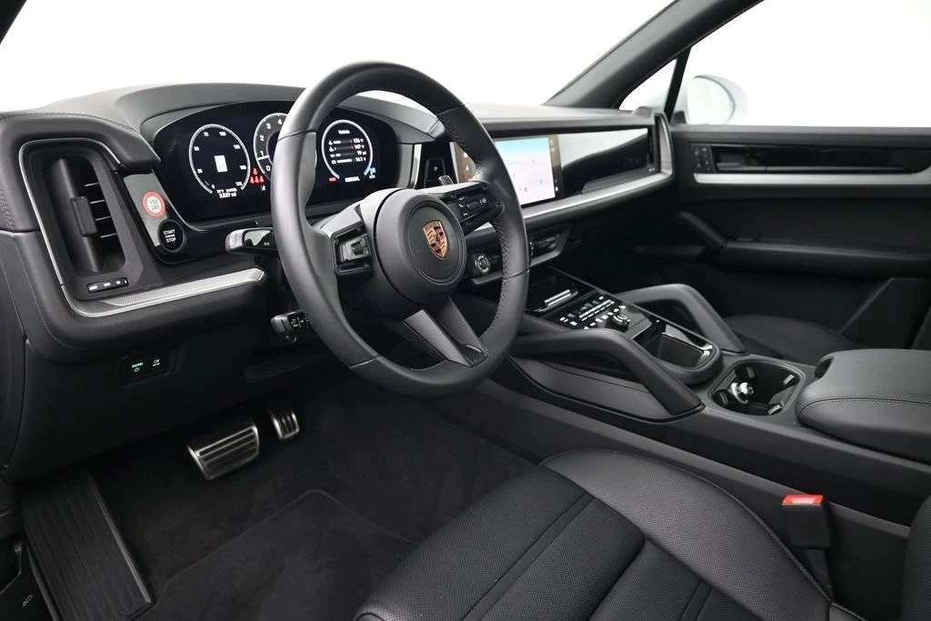 2026 Porsche 9Y0/9Y3 Cayenne - Image 4 of 5