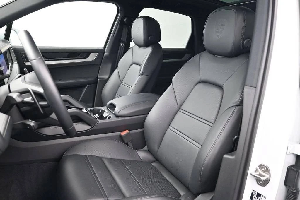 2026 Porsche 9Y0/9Y3 Cayenne - Image 5 of 5