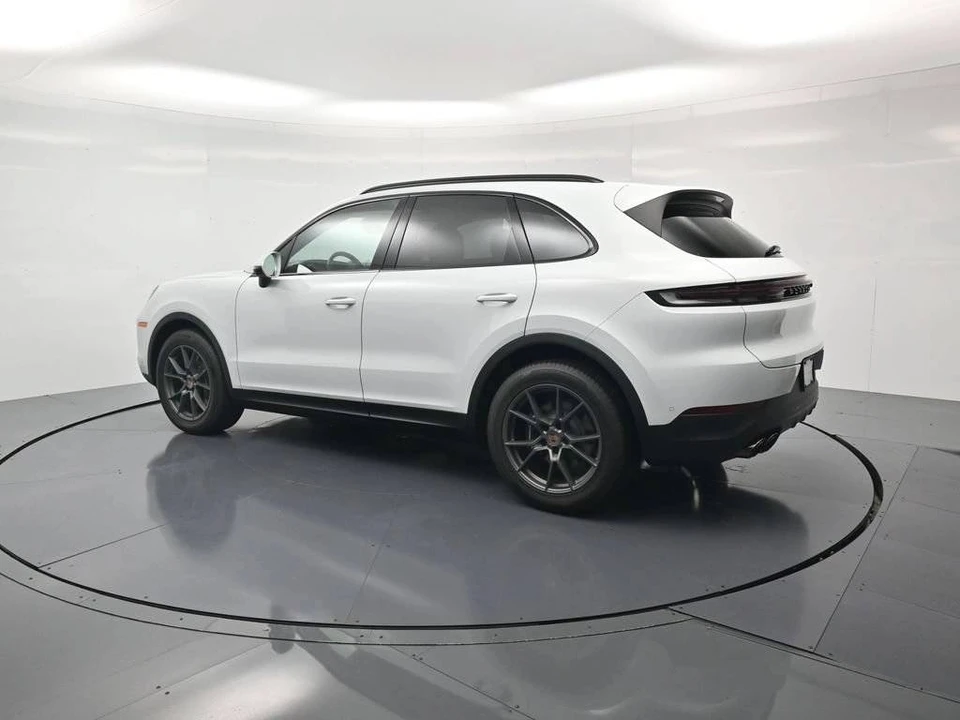 2026 Porsche 9Y0/9Y3 Cayenne - Image 3 of 5