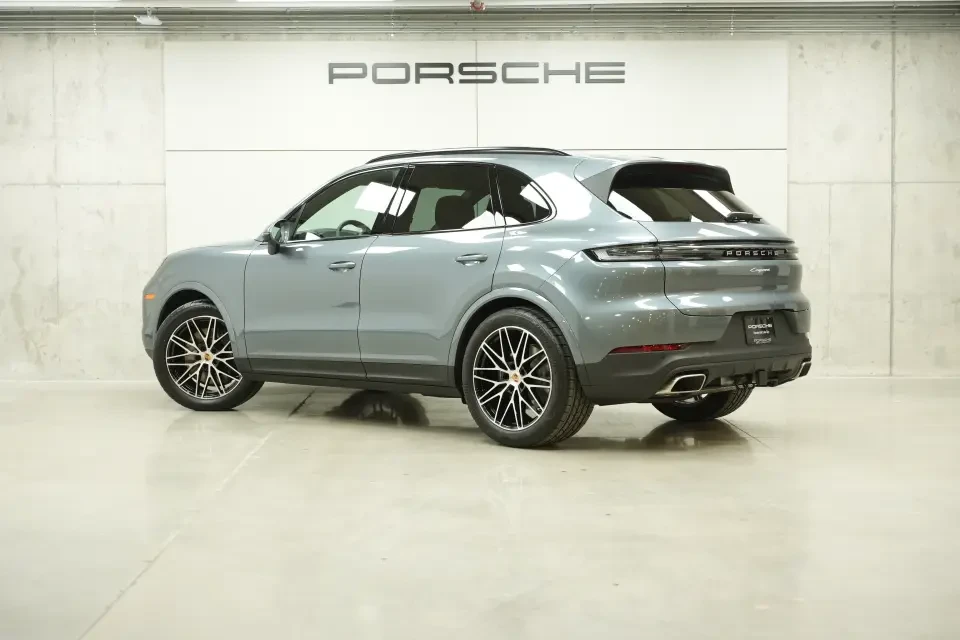 2026 Porsche 9Y0/9Y3 Cayenne - Image 23 of 31