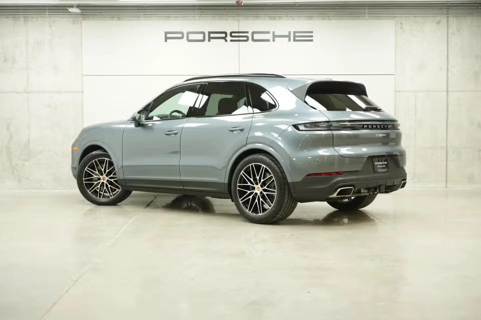 2026 Porsche 9Y0/9Y3 Cayenne - Image 19 of 31