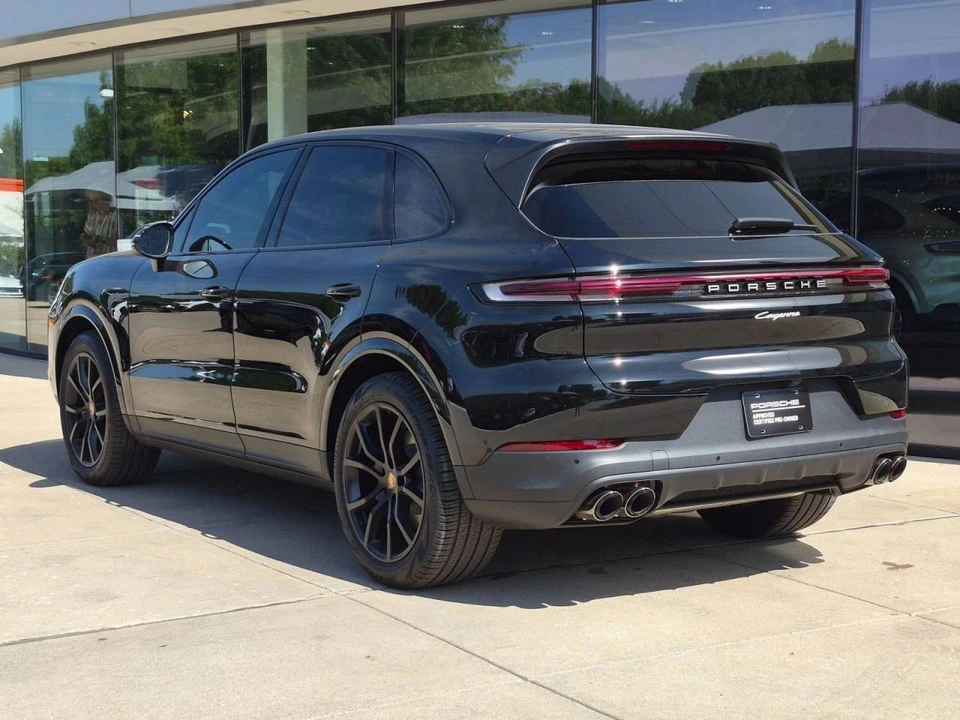 2026 Porsche 9Y0/9Y3 Cayenne - Image 3 of 5
