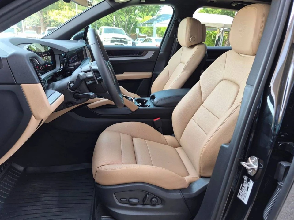 2026 Porsche 9Y0/9Y3 Cayenne - Image 5 of 5