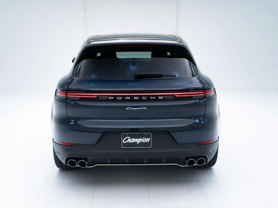2026 Porsche Cayenne - Image 10 of 31