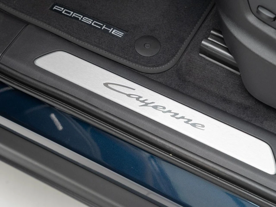 2026 Porsche Cayenne - Image 14 of 31