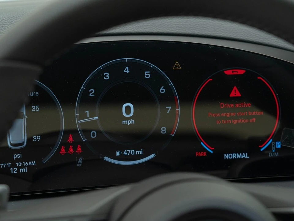 2026 Porsche Cayenne - Image 22 of 31