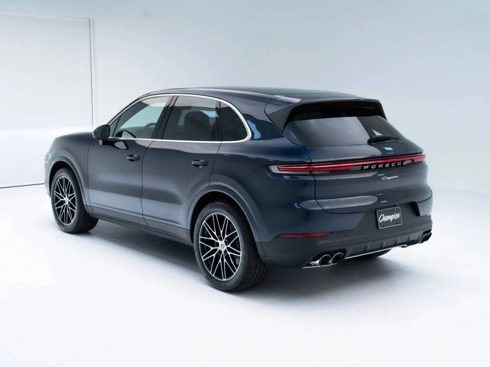 2026 Porsche 9Y0/9Y3 Cayenne - Image 3 of 5