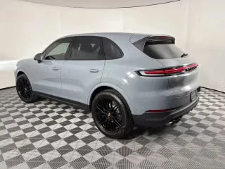 2026 Porsche 9Y0/9Y3 Cayenne - Image 17 of 31
