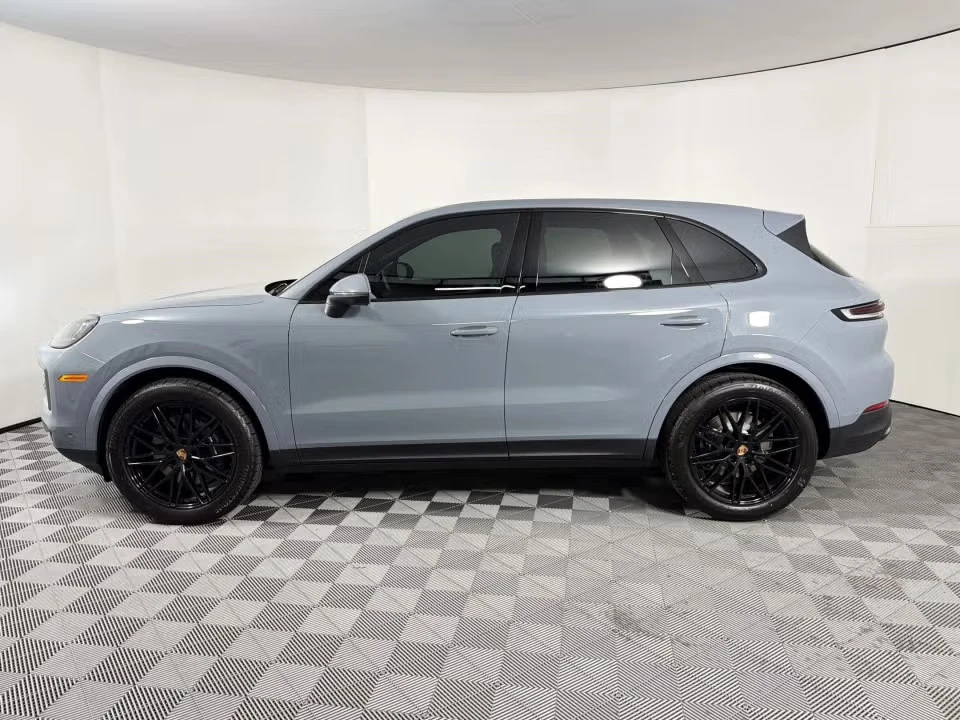 2026 Porsche 9Y0/9Y3 Cayenne - Image 11 of 31