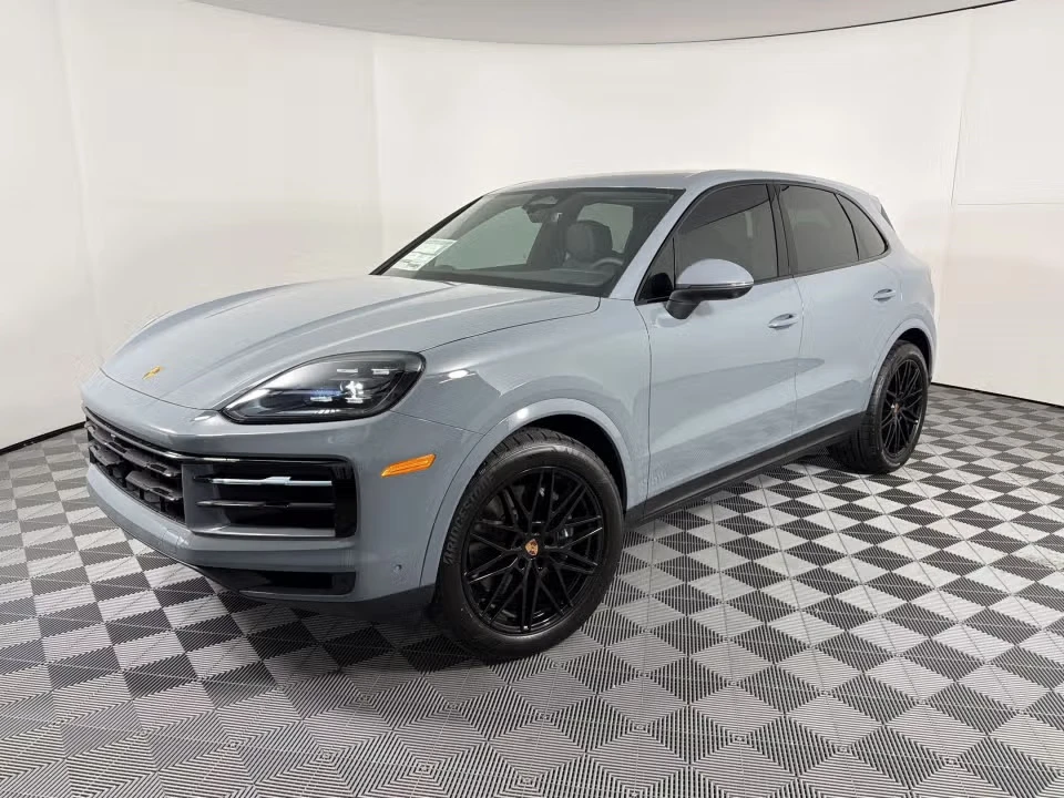 2026 Porsche 9Y0/9Y3 Cayenne - Image 3 of 31