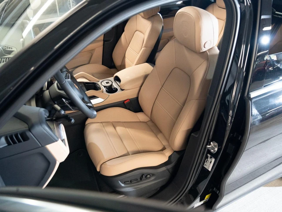 2026 Porsche 9Y0/9Y3 Cayenne - Image 5 of 30