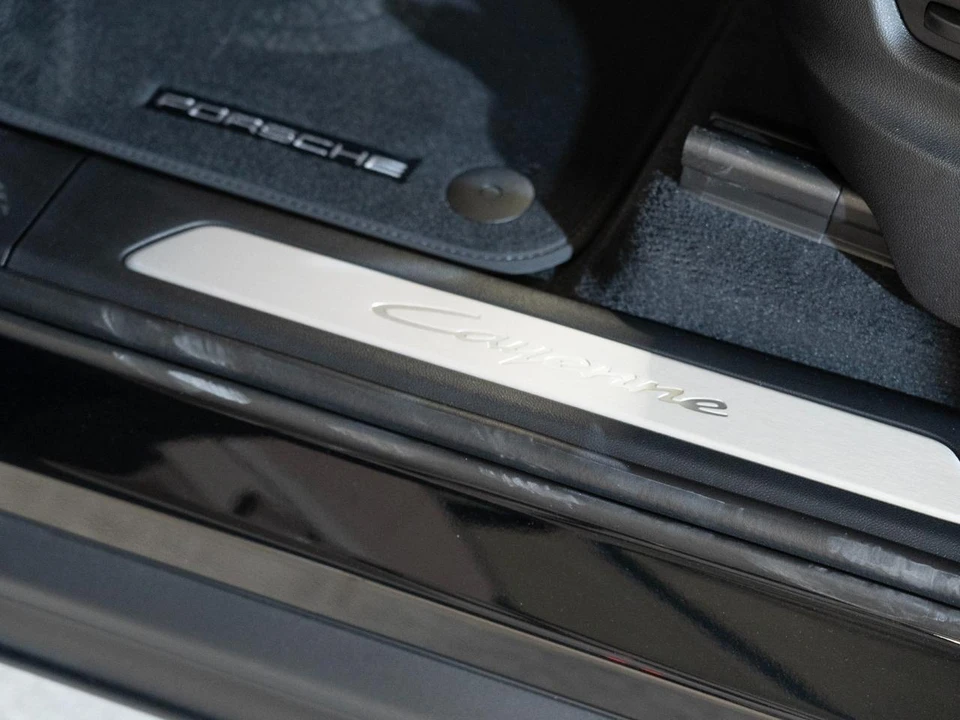 2026 Porsche 9Y0/9Y3 Cayenne - Image 12 of 30
