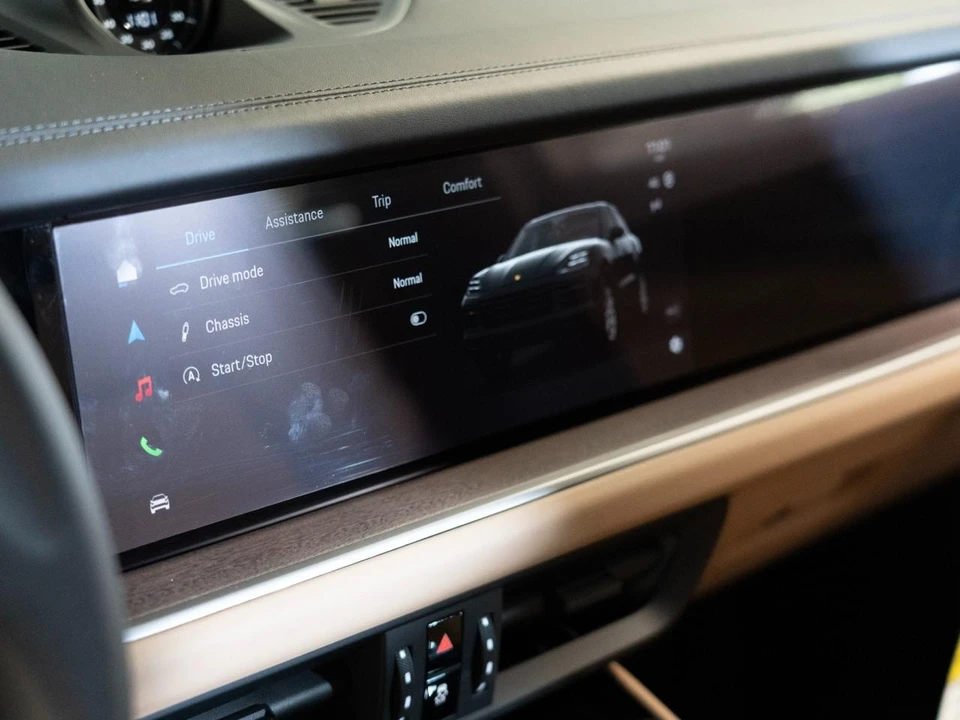 2026 Porsche 9Y0/9Y3 Cayenne - Image 21 of 30