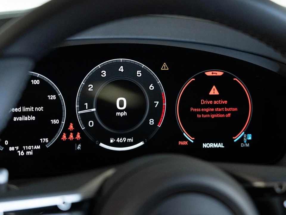 2026 Porsche 9Y0/9Y3 Cayenne - Image 19 of 30
