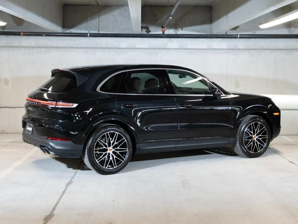 2026 Porsche 9Y0/9Y3 Cayenne - Image 9 of 30