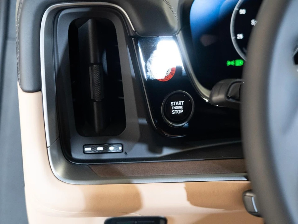 2026 Porsche 9Y0/9Y3 Cayenne - Image 24 of 30