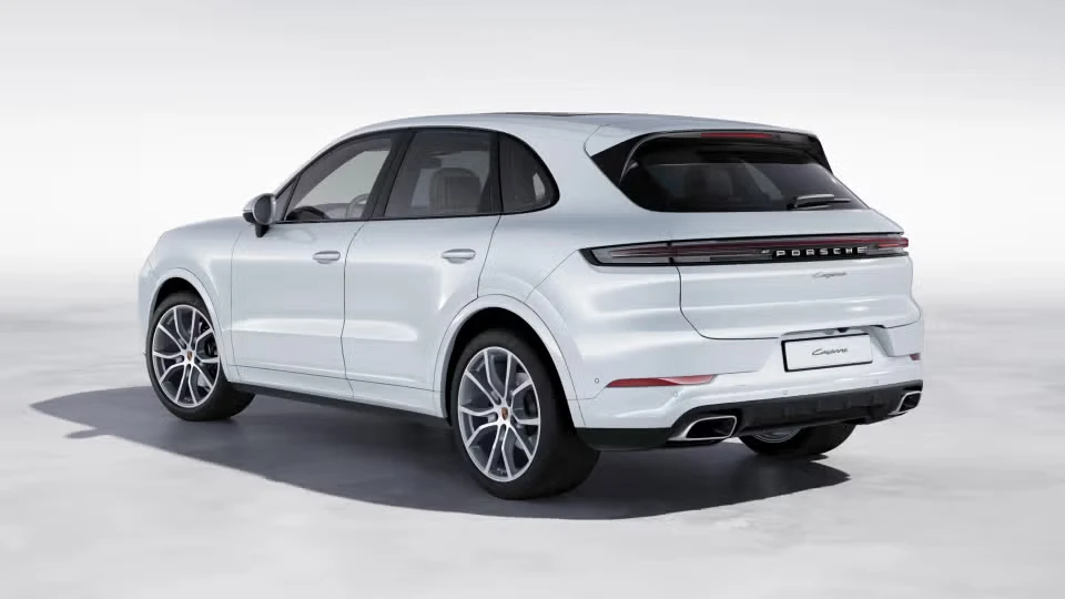 2026 Porsche Cayenne - Image 19 of 30