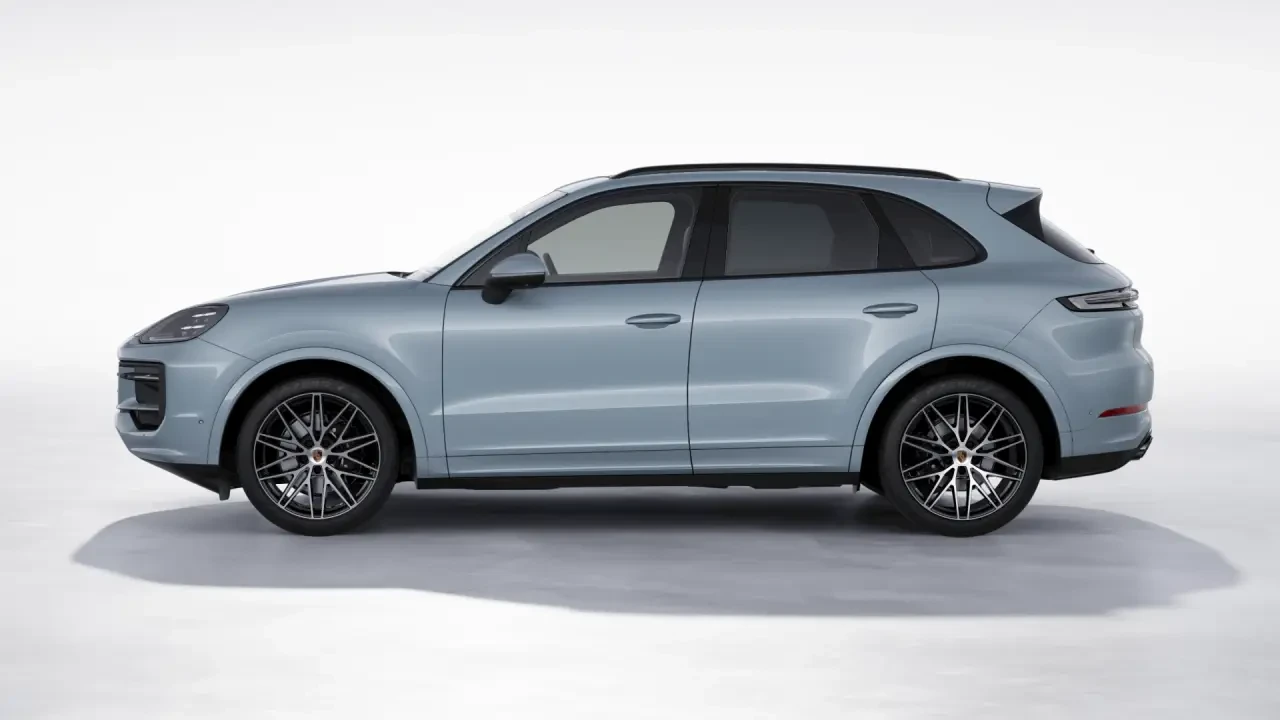 2026 Porsche Cayenne - Image 16 of 30