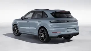 2026 Porsche Cayenne - Image 21 of 30