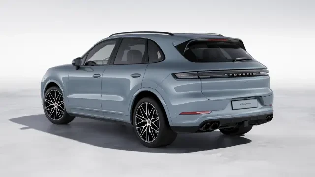 2026 Porsche Cayenne - Image 22 of 30