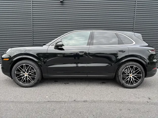 2026 Porsche 9Y0/9Y3 Cayenne - Image 14 of 31