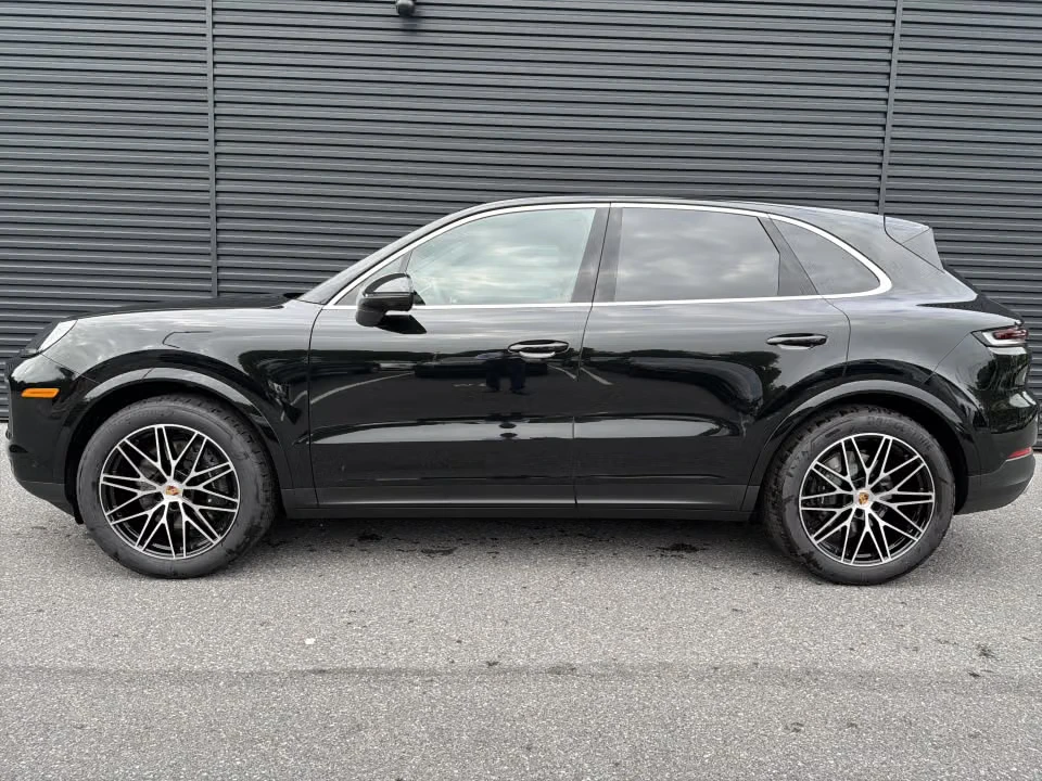 2026 Porsche 9Y0/9Y3 Cayenne - Image 11 of 31