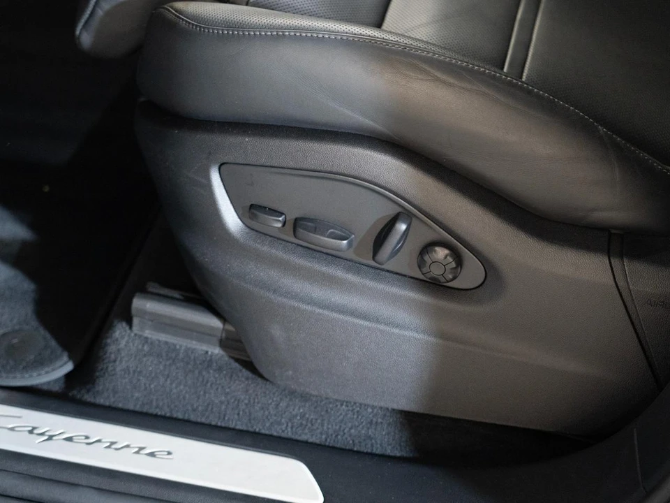 2026 Porsche 9Y0/9Y3 Cayenne - Image 14 of 29