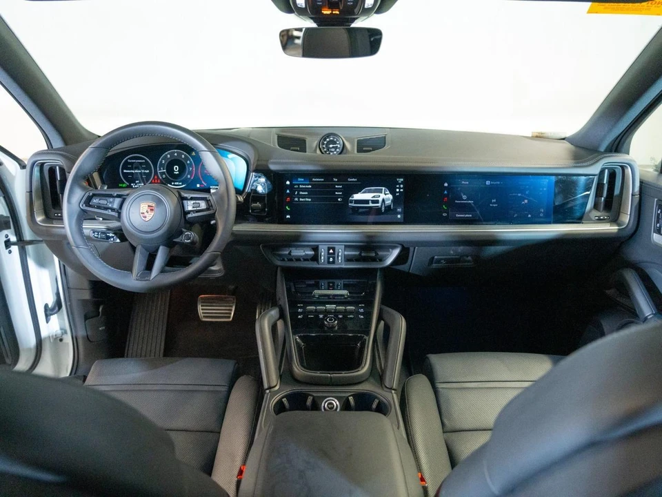 2026 Porsche 9Y0/9Y3 Cayenne - Image 26 of 29