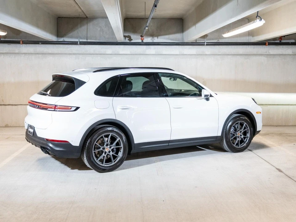 2026 Porsche 9Y0/9Y3 Cayenne - Image 10 of 29