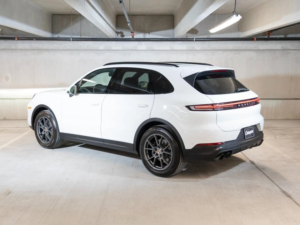 2026 Porsche 9Y0/9Y3 Cayenne - Image 4 of 29