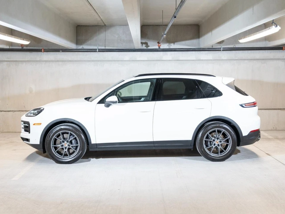 2026 Porsche 9Y0/9Y3 Cayenne - Image 3 of 29