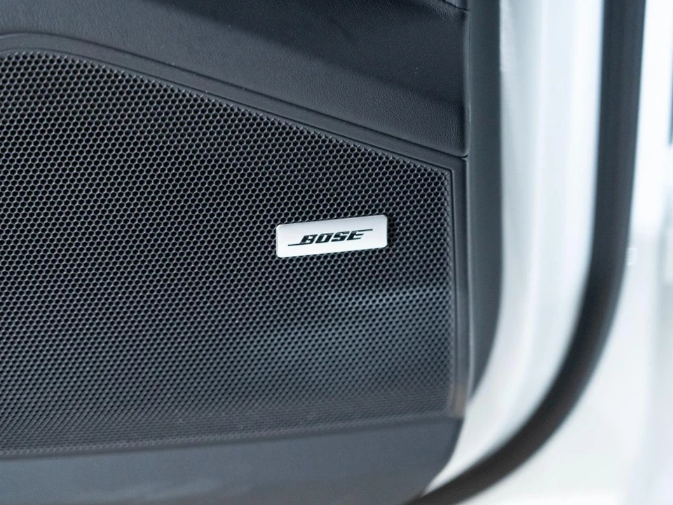 2026 Porsche 9Y0/9Y3 Cayenne - Image 19 of 29
