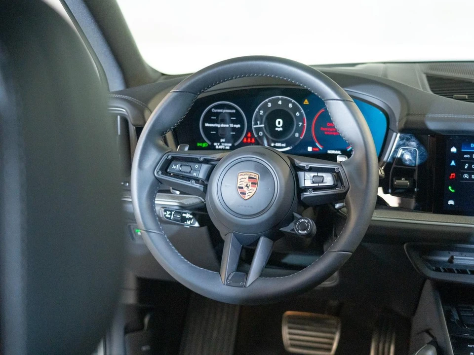 2026 Porsche 9Y0/9Y3 Cayenne - Image 28 of 29