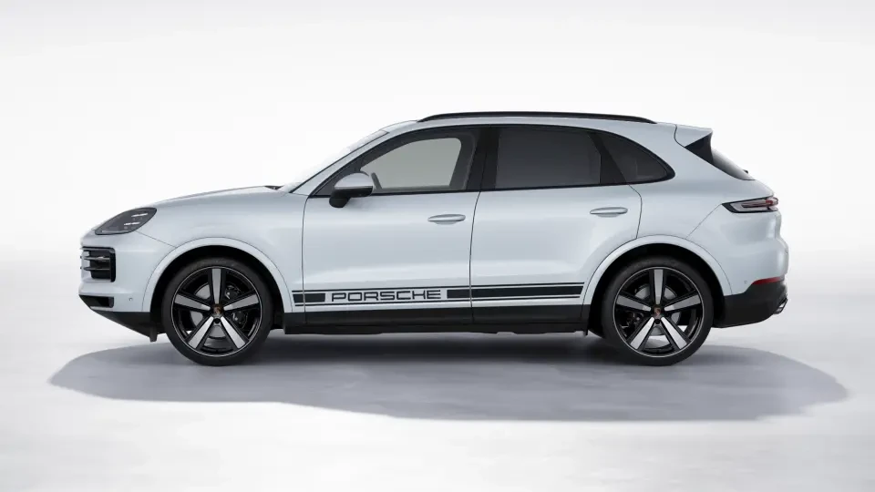 2026 Porsche 9Y0/9Y3 Cayenne - Image 15 of 31