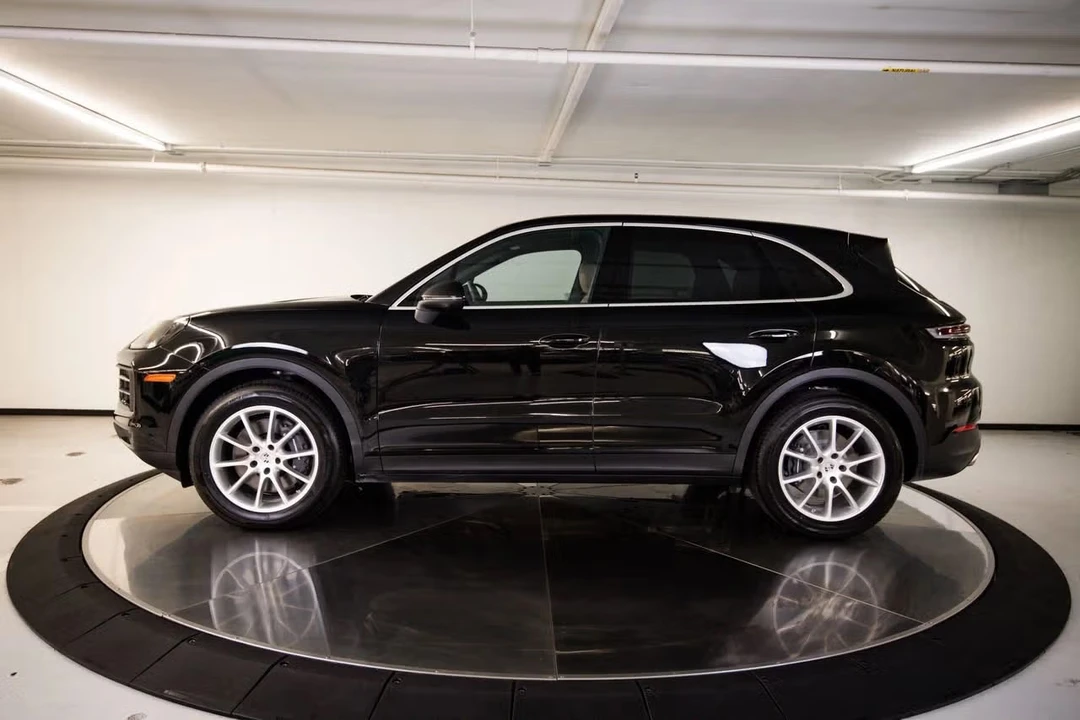 2026 Porsche Cayenne - Image 12 of 31