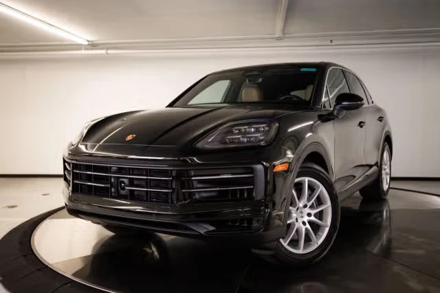 2026 Porsche Cayenne - Image 2 of 31