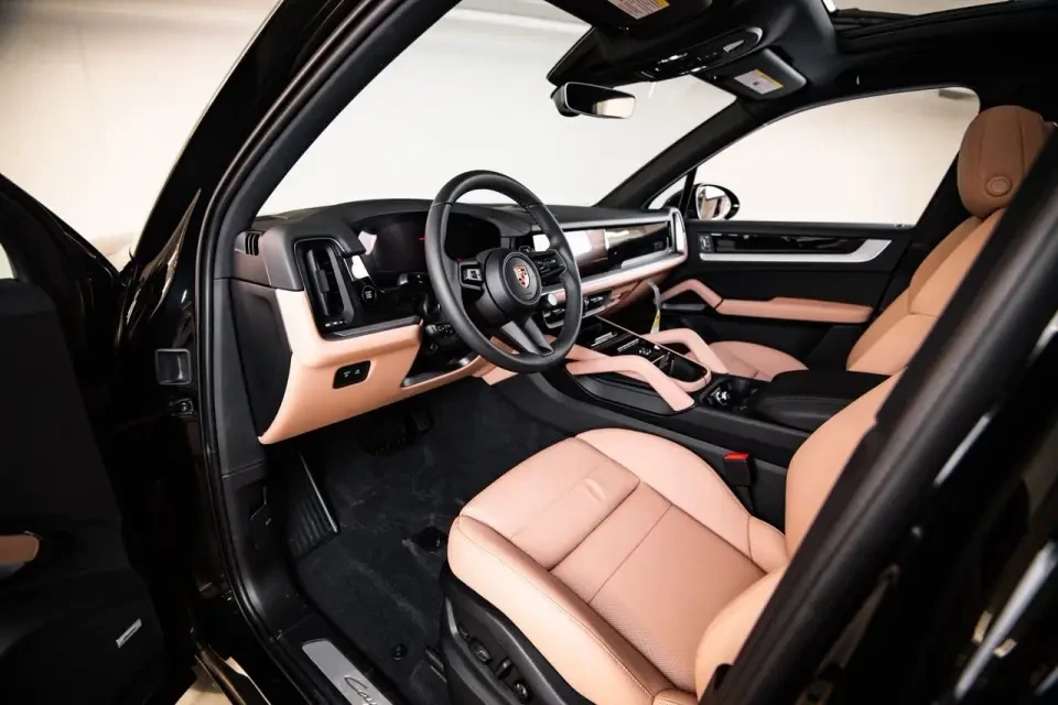 2026 Porsche Cayenne - Image 31 of 31