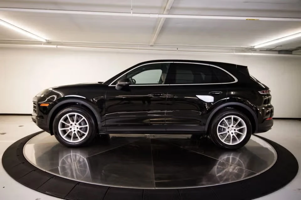 2026 Porsche Cayenne - Image 11 of 31