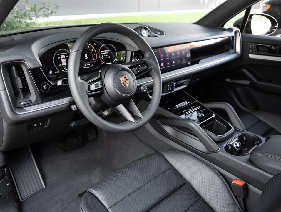 2026 Porsche 9Y0/9Y3 Cayenne - Image 4 of 5
