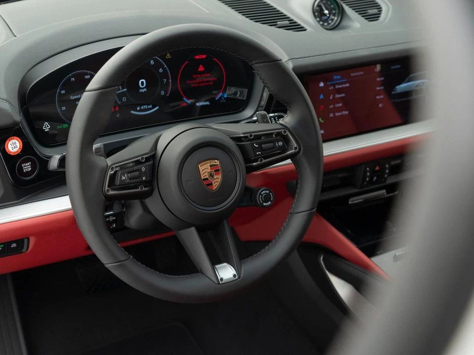 2026 Porsche 9Y0/9Y3 Cayenne - Image 19 of 31