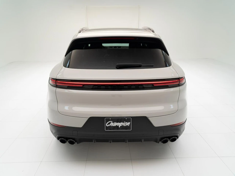 2026 Porsche 9Y0/9Y3 Cayenne - Image 10 of 31