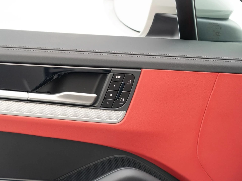 2026 Porsche 9Y0/9Y3 Cayenne - Image 21 of 31