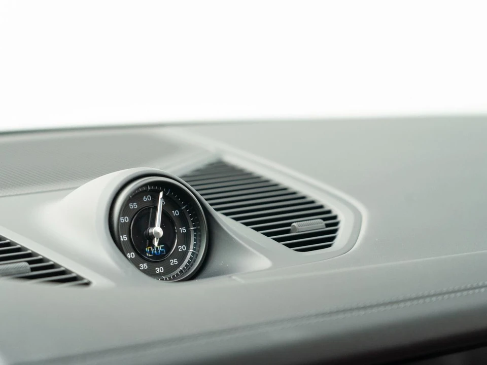 2026 Porsche 9Y0/9Y3 Cayenne - Image 24 of 31