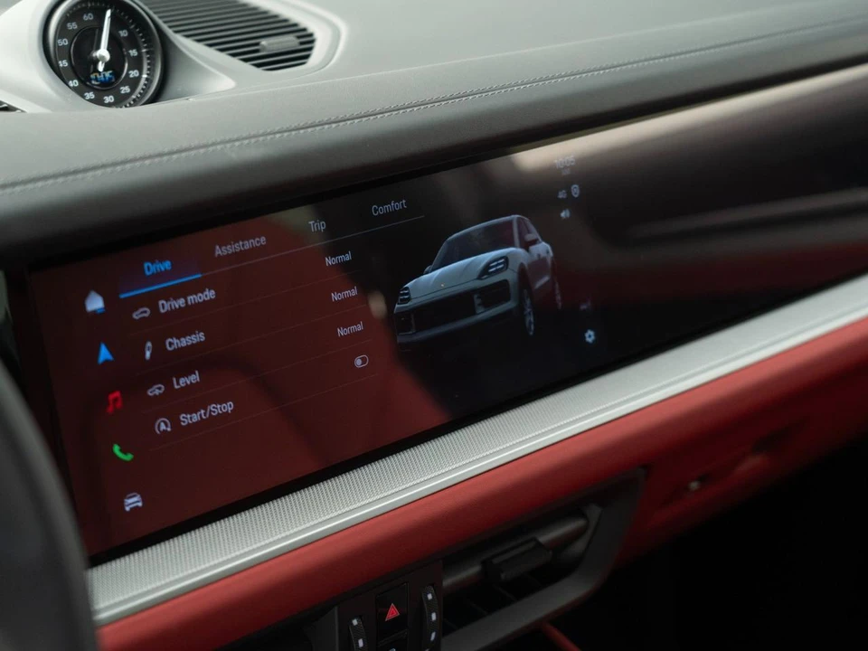 2026 Porsche 9Y0/9Y3 Cayenne - Image 25 of 31