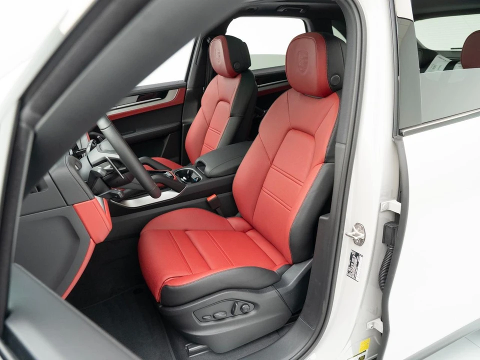 2026 Porsche 9Y0/9Y3 Cayenne - Image 5 of 31