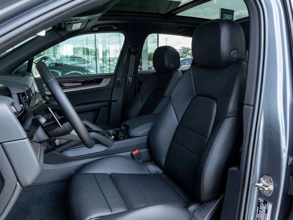 2026 Porsche 9Y0/9Y3 Cayenne - Image 5 of 5